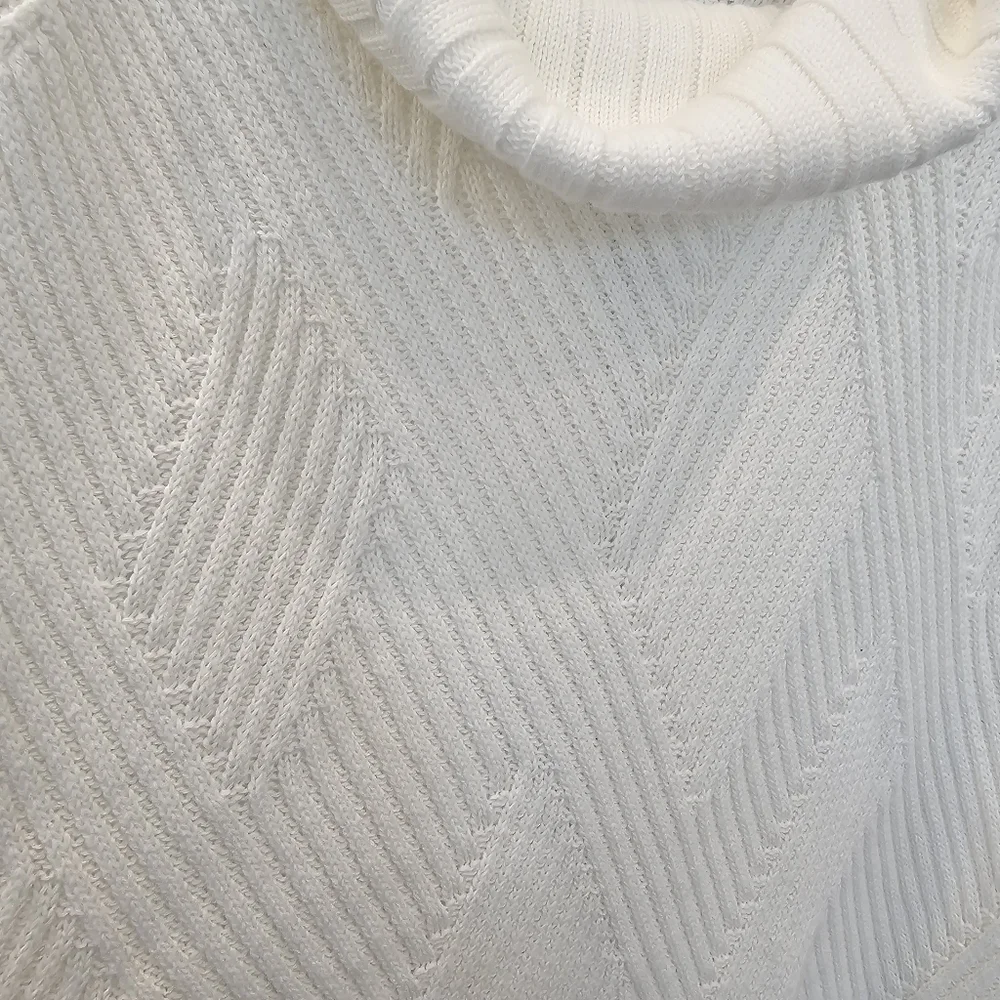 Marble Cream Cable Knit Sweater Vest With Cowl Neck MED